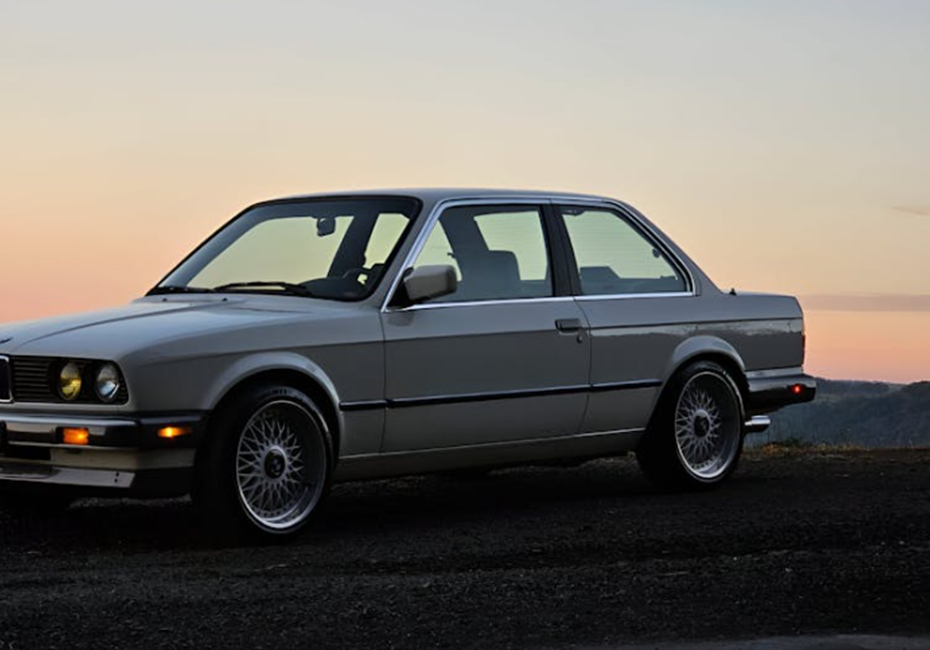 Easy Installation & Universal Fitment of Hongyuan LED Side Lights Easy Installation & Universal Fitment of Hongyuan LED Side Lights